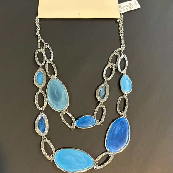 new directions Jewelry - Elegant 2-Toned Blue and Silver Necklace